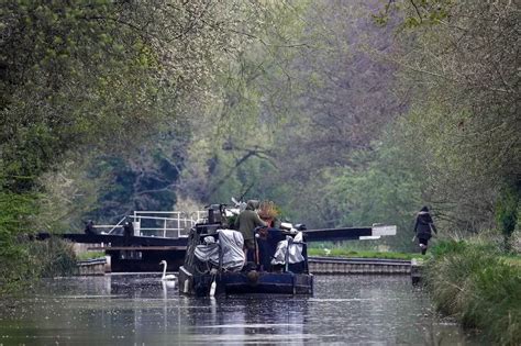 Met Office long-range forecast gives verdict on when sun might return ...