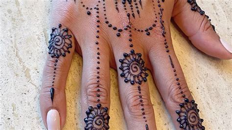 Top more than 75 egyptian mehndi designs best - seven.edu.vn