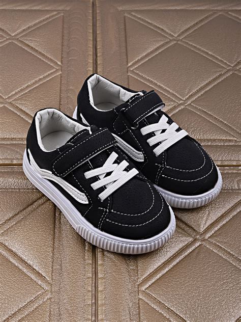 Buy Walktrendy Boys Black Sneakers - Casual Shoes for Boys 8585883 | Myntra