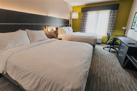 Holiday Inn Express Hotel & Suites Hamburg, an IHG Hotel Reviews, Deals ...