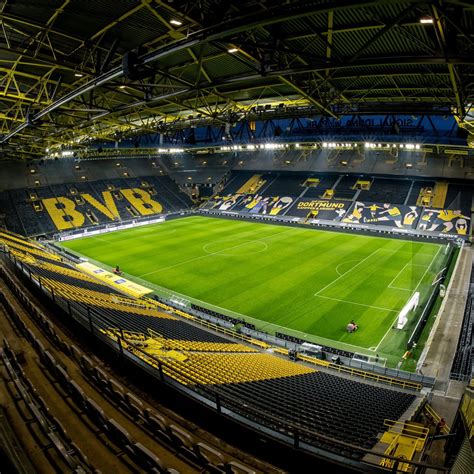 Borussia Dortmund Stadium / Plans Taking Shape To Bring Fans Back To Stadiums In The Bundesliga ...