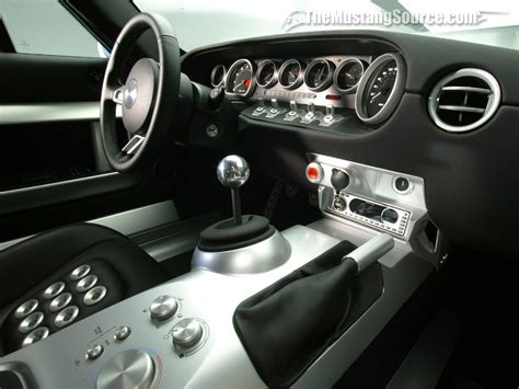 FORD GT 40 - ford-gt-40_interior_0.jpg