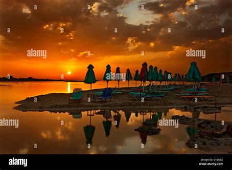 Sunset at Elafonissos (or "Elafonissi") beach, Chania Prefecture, Crete, Greece Stock Photo - Alamy