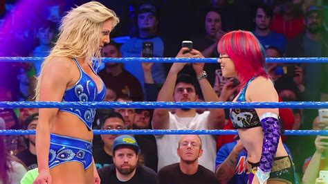 Asuka Receives New WWE Women's Championship On SmackDown, Charlotte ...