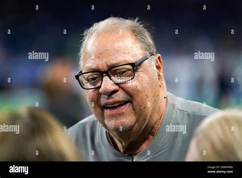 Former Detroit Lions head coach Wayne Fontes talks before an NFL football game against the ...