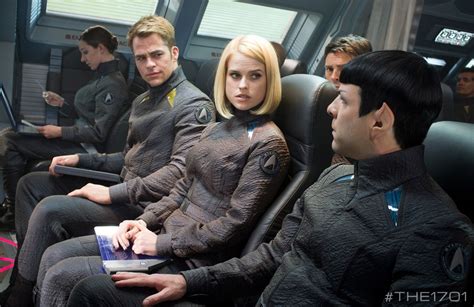 STAR TREK INTO DARKNESS Reveals New Footage, Behind-the-Scenes ...