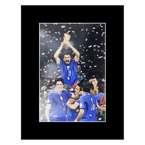 Signed Gennaro Gattuso Photo Display - 16x12 World Cup Champion 2006