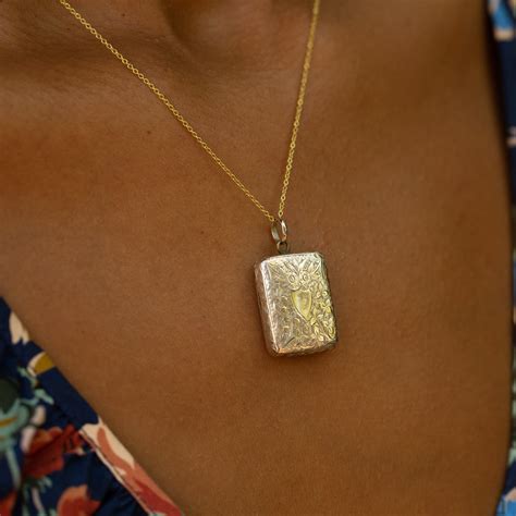 Rectangular Engraved Floral 9k Gold Antique Locket