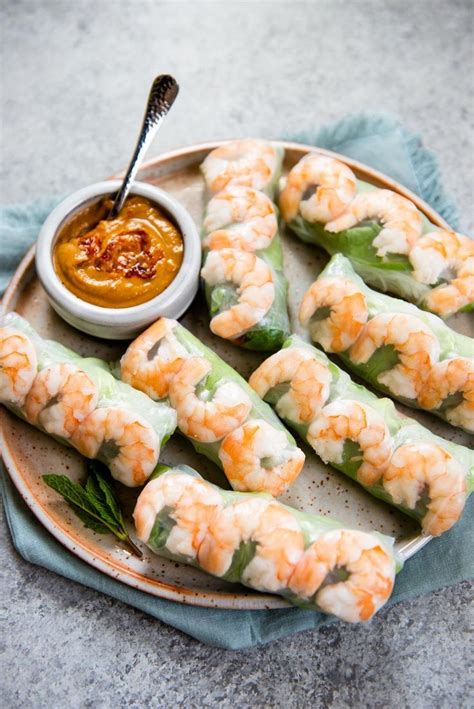 Simple Fresh Vietnamese Spring Rolls (with video) | Recipe | Healthy recipes, Vietnamese spring ...