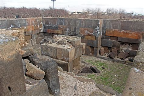 the viewing deck: Ruins of Zvartnots Cathedral