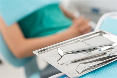 Interested in Dental Assistant Training? Here's What You Should Know About Instrument Sterilization