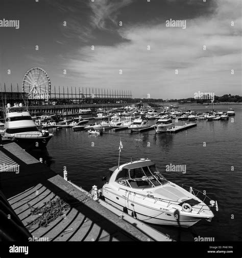 old-port, vieux port de Montreal DOCK FERRIS WHEEL QUEBEC, CANADA ...