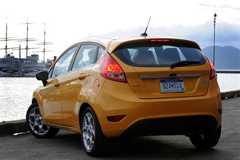 THE CAR: New Ford Fiesta Rated at 40mpg Highway and 29mpg City, See How it Compares with its Rivals