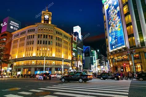 The Ginza District in Tokyo – Stock Editorial Photo © cowardlion #115169086