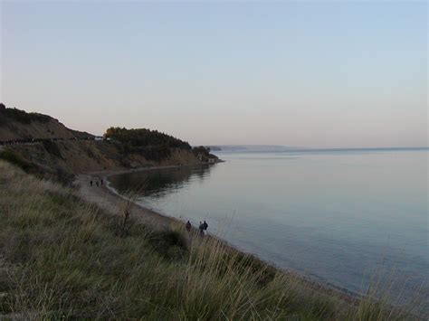 ANZAC Cove Gallipoli Turkey on ANZAC Day 2002 photo by jadoretotravel | Anzac cove, Gallipoli ...