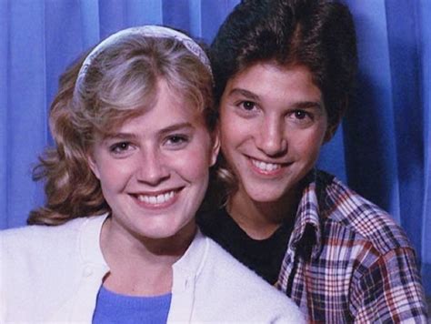 ¿Recuerdas a la guapa novia de “Daniel san” en “Karate Kid”? Así luce ...