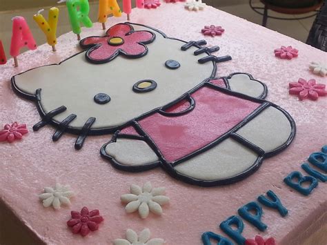 Laman Halawiyat (home bakery): Hello Kitty birthday cake