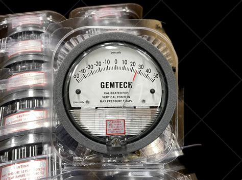 4 Inch / 100 Mm Gemtech Differential Pressure Gauge Range 0-2.5 ...