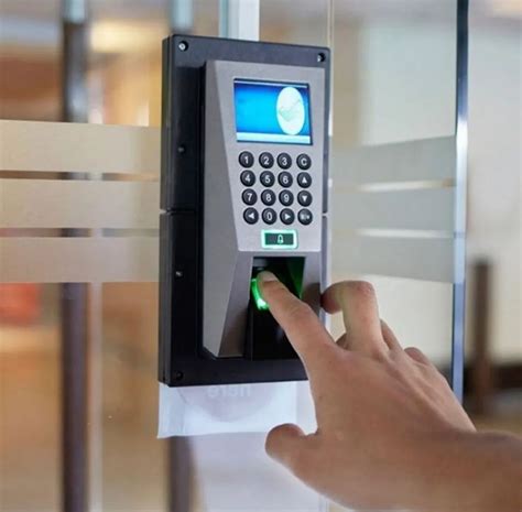 Hikvision Fingerprint Biometric Access Control System, For Network ...