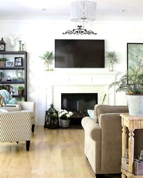 Living Room Decorating Ideas on a Budget - Suburban Simplicity