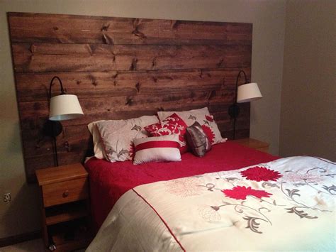 DIY barn board headboard. New planks made to look old Barn Board Headboard, Pallet Crafts, Diy ...