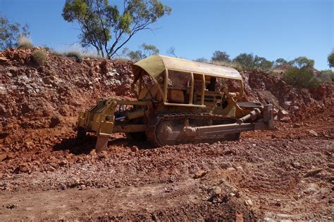 OUTBACK AUSTRALIA - BOULDER OPAL MINES - Australian Opal Direct