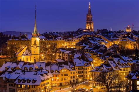 Winter night in Bern, Switzerland : CozyPlaces