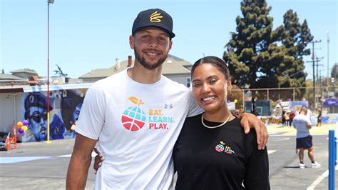 Stephen Curry And Ayesha Curry Invest In Michelle Obama's Children Health-Focused Company PLEZi ...