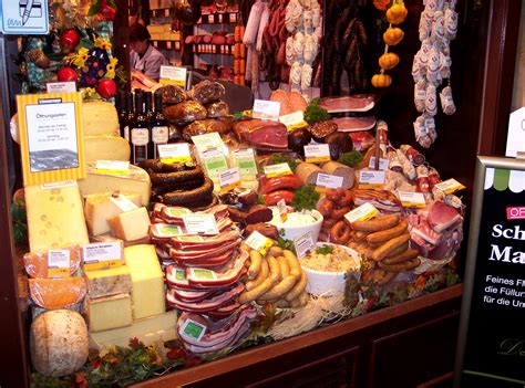File:German sausages and cheese.jpg - Wikimedia Commons