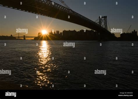 The Williamsburg Bridge Stock Photo - Alamy