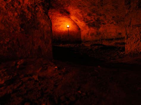 Image*After : photos : cave cavern grotto dar red golden glow lamp cut ...