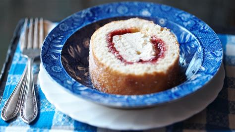 Arctic roll recipe recipe - BBC Food