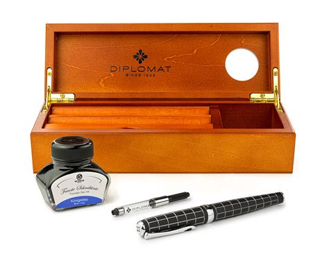 Fountain pen set Diplomat Excellence A+ Rhombus guilloché lapis black, stainless steel nib M ...