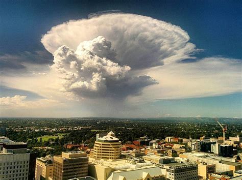 Giant mushroom cloud terrifies residents of Adelaide in Australia fearing a nearby atomic ...