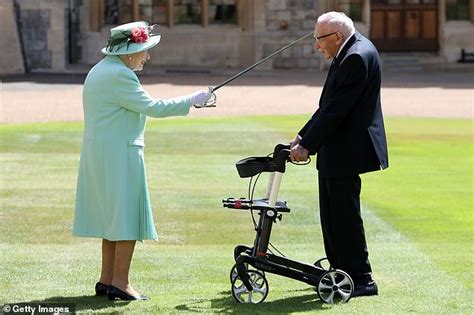 Captain Sir Tom says Queen is 'the kindest person' - ReadSector