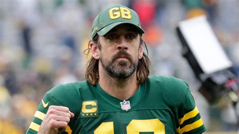 Aaron Rodgers confirms he's unvaccinated for COVID-19, took ivermectin