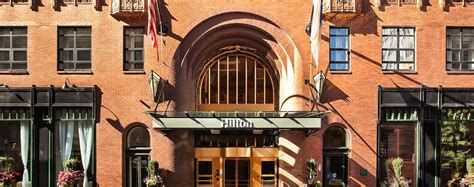 Hilton Boston Downtown/Faneuil Hall, Boston - HotelTonight