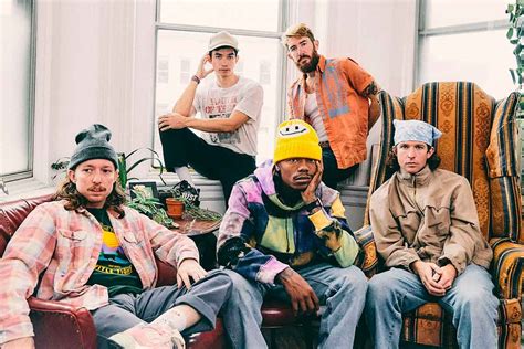 Turnstile muestra sus shows en vivo en el video "New Heart Design"