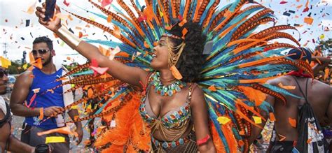 The Dominican Republic Carnival - CurryBien