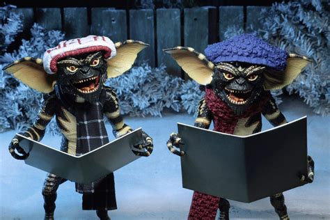 Gremlins Pack Figurines 15cm Christmas Carol Winter Scene Set ...