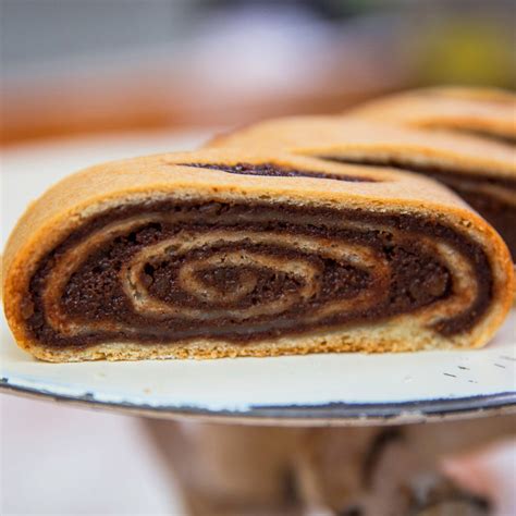 Chocolate Walnut Kolachi Roll - Povitica Potica Beigli Kolache | Butter Maid Bakery