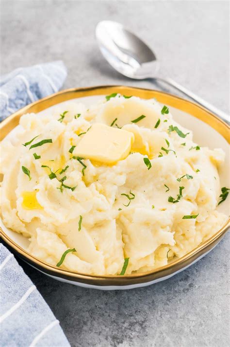 Best Creamy Mashed Potatoes | Delicious Meets Healthy