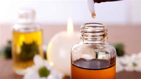 DIY Essential Oils Recipes For Skin Whitening - The Detox Lady