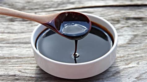 Molasses vs Maple Syrup Complete Guide | Treat Dreams