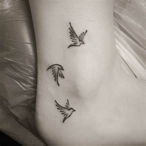 Sparrow tattoo ideas | Tatto Designs