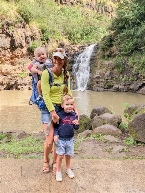 Hiking in Hawaii: Waimea Valley Trail | Stripes and Whimsy