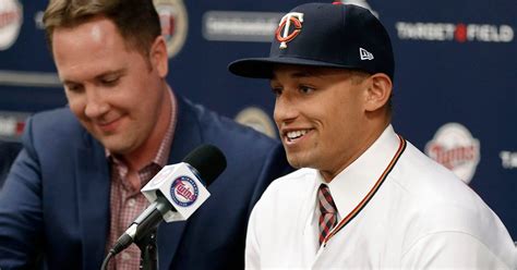 Minnesota Twins sign No. 1 pick Royce Lewis