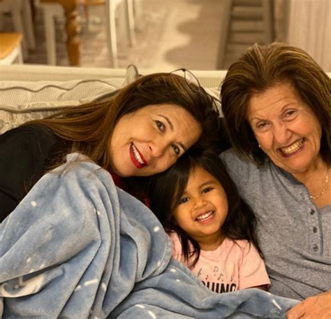 Newly Engaged Hoda Kotb Shares Photos From Christmas With Family