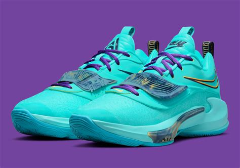 Nike Zoom Freak 3 Aqua Giannis DA0694-400 | SneakerNews.com