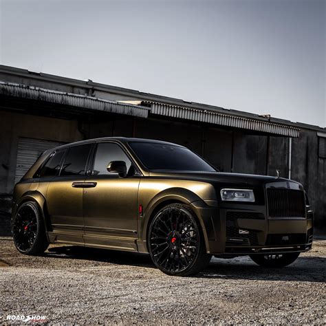 Widebody Rolls-Royce Cullinan RS Edition Rides Satin Gold Dust on Black 26s - autoevolution